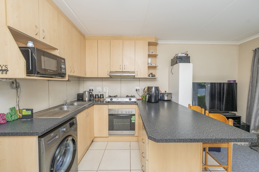 2 Bedroom Property for Sale in Buh Rein Estate Western Cape